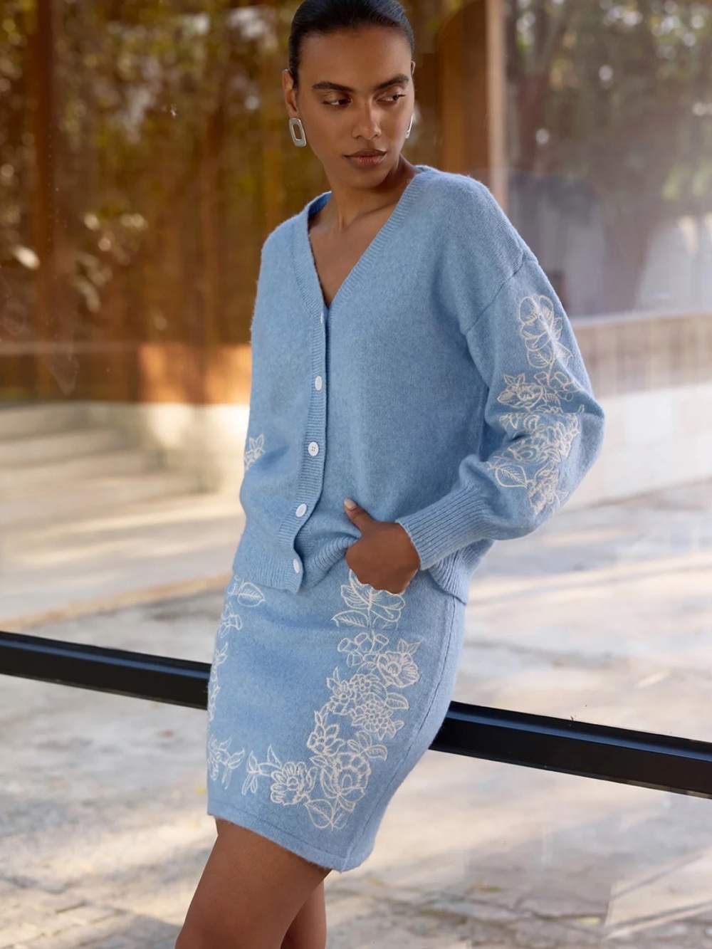 Commense Floral-Embroidered Knit Cardigan & Mini Skirt Set Large